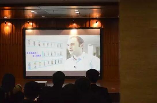 新航道国际教育集团副总裁王渊源老师为大会发来贺电