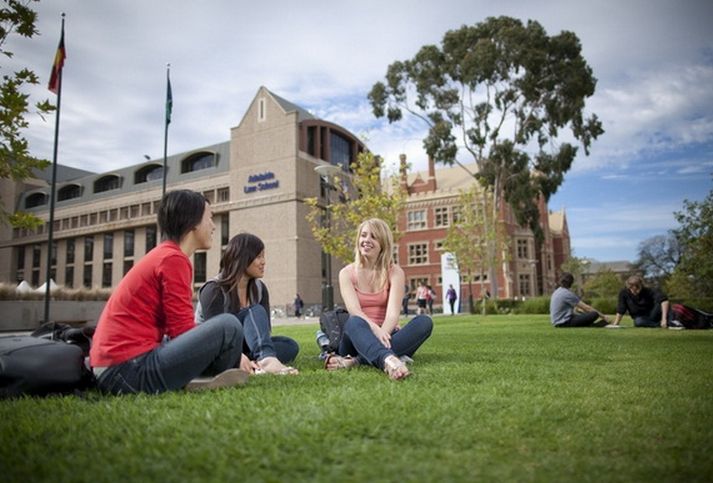 QS 2018 年世界大学学科排名之人文学科