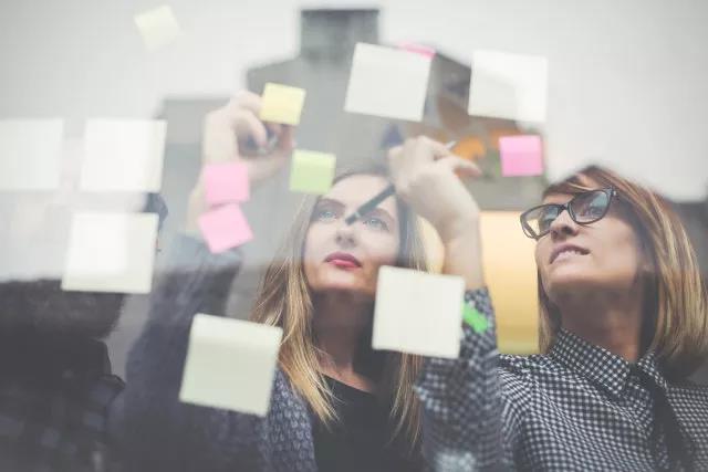 高频俚语：追剧、旅游高频必备slang