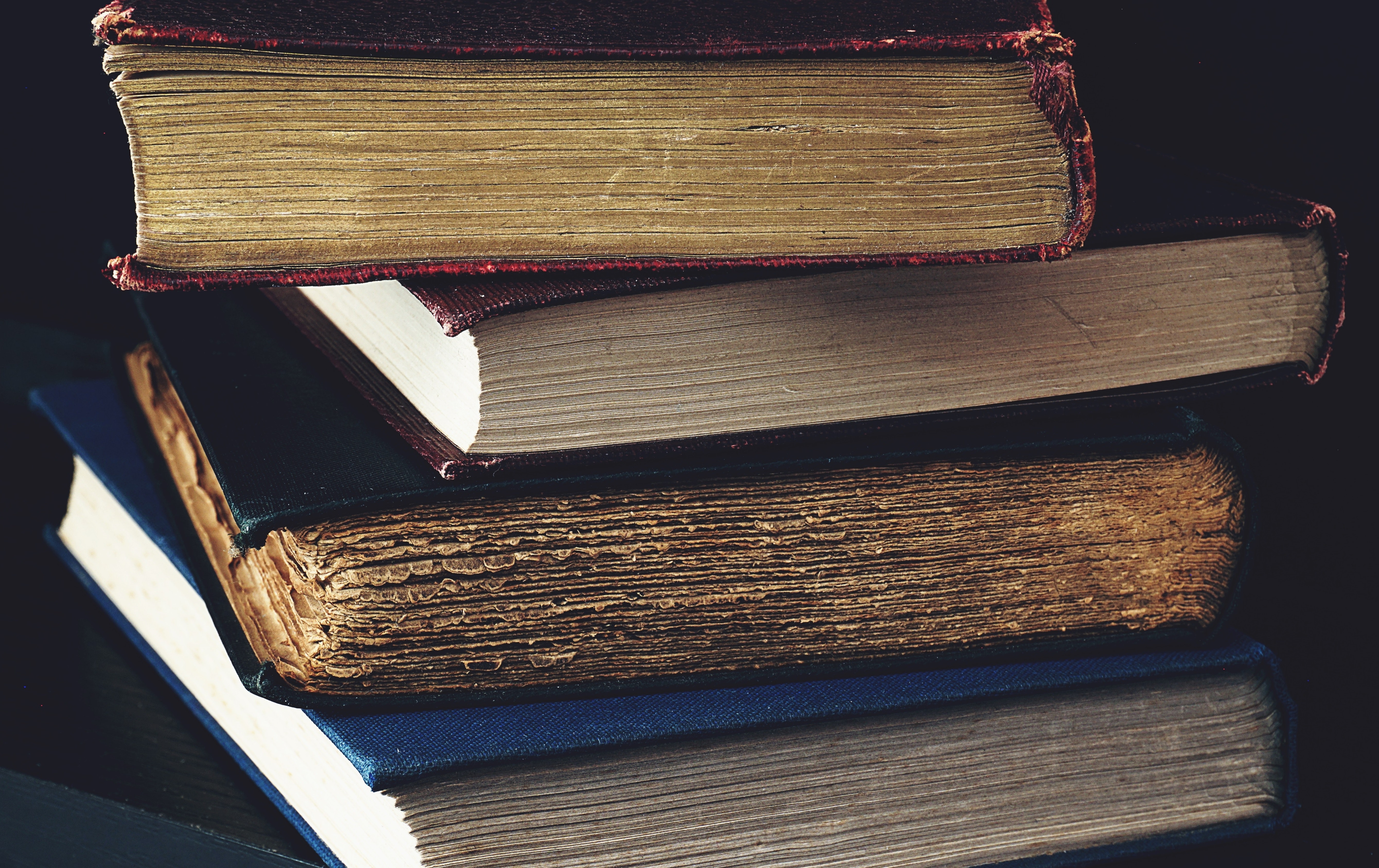 book-bindings-bookcase-books-1333742.jpg