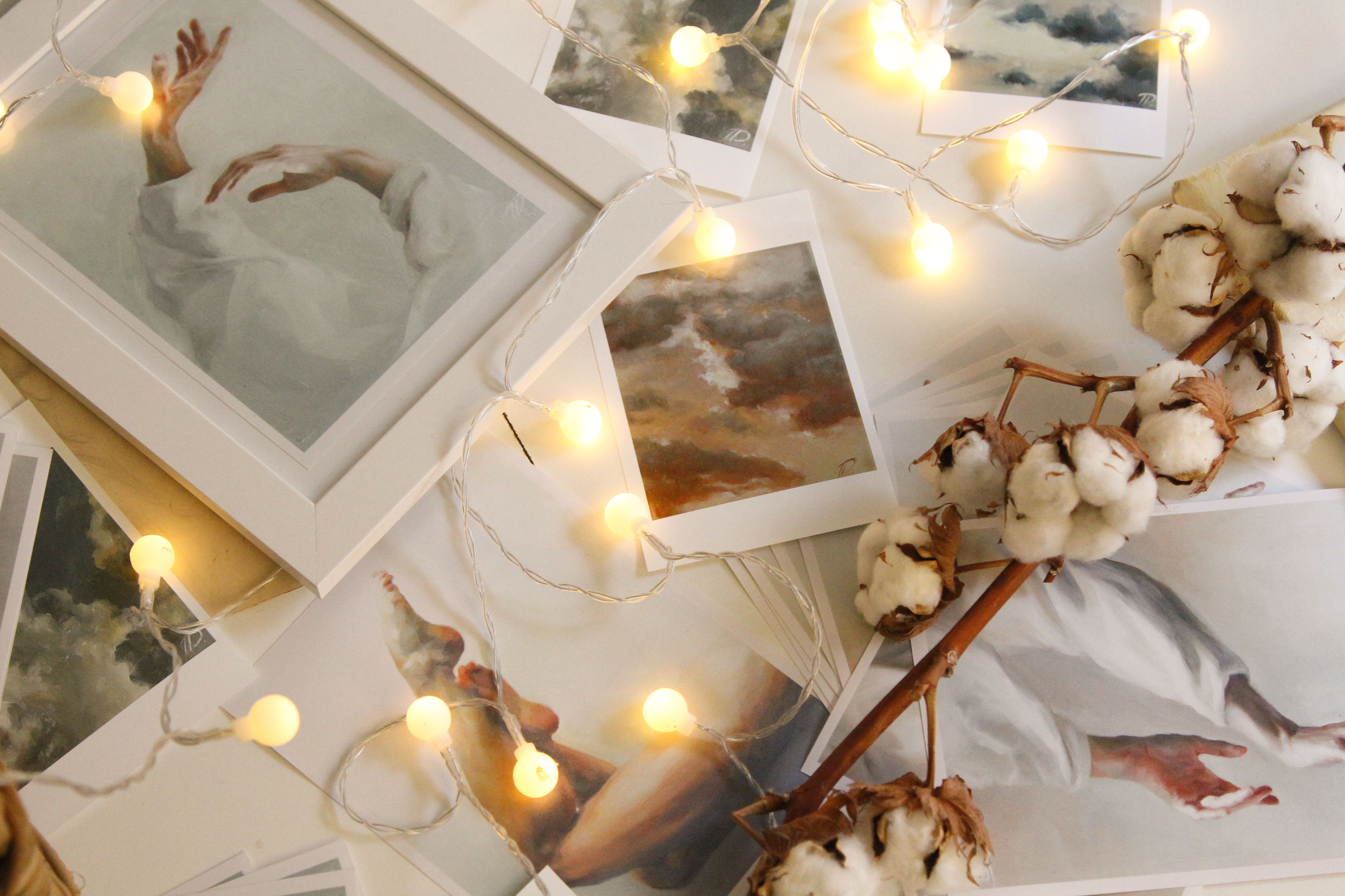 photo-of-string-lights-on-top-of-pictures-3312242 (2)_看图王.jpg
