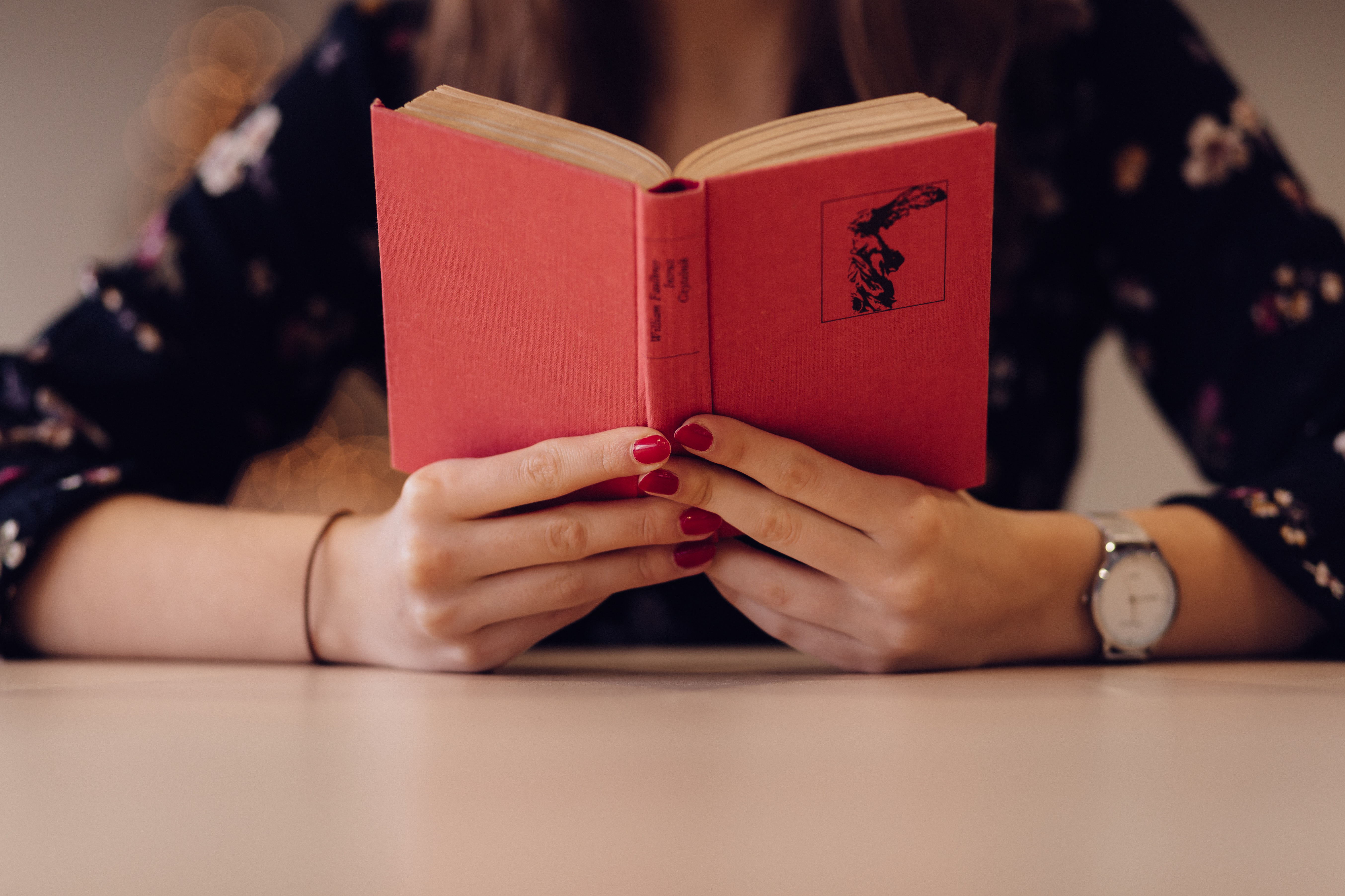 adult-blur-book-business-287336_看图王.jpg adult-blur-book-business-287336_看图王.jpg