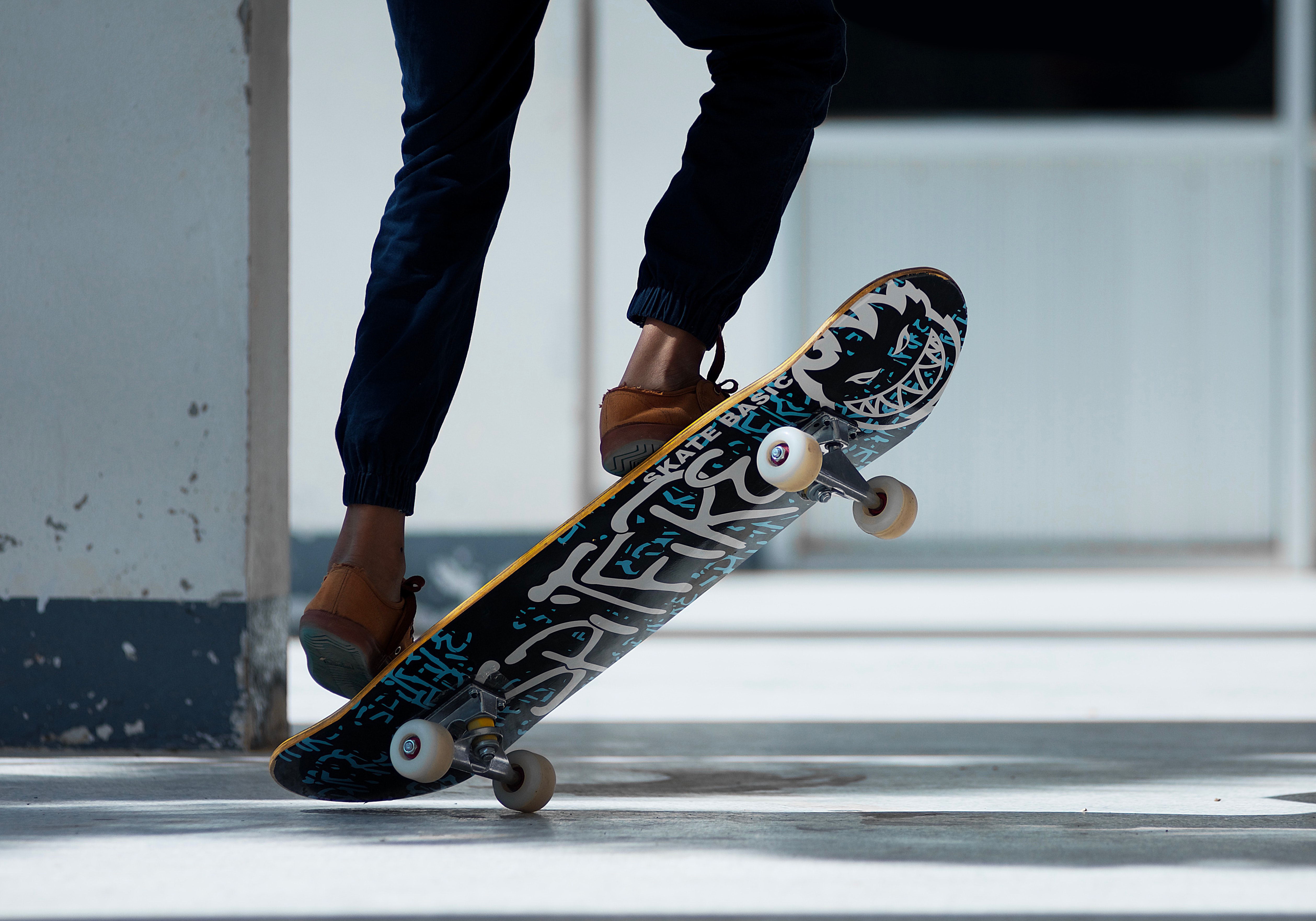 person-playing-skateboard-3423896 (1)_看图王.jpg person-playing-skateboard-3423896 (1)_看图王.jpg