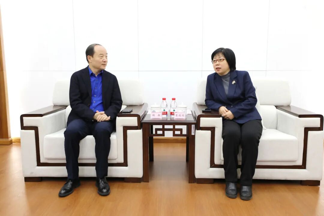 新航道国际教育集团一行到访天外